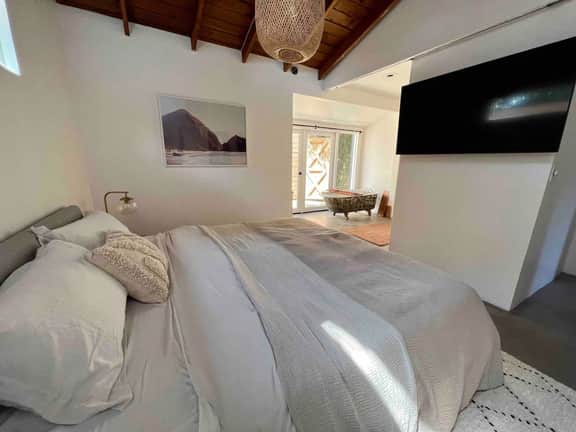 Suburban Cabin